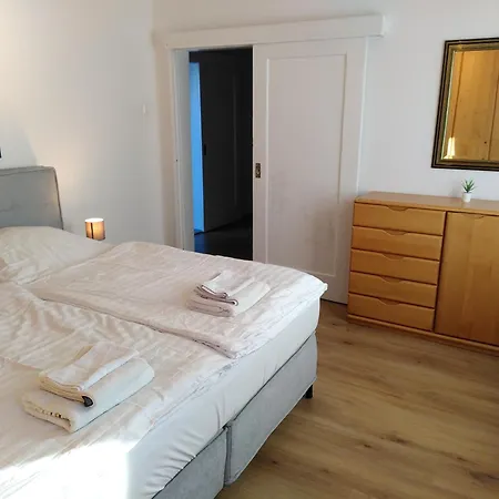 Ruhige Zentrumsnah Διαμέρισμα *